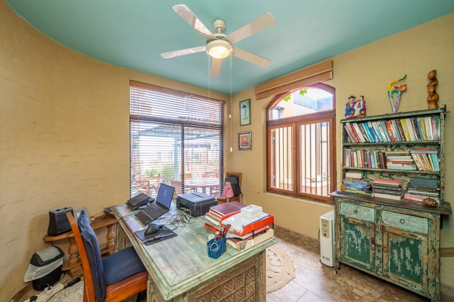 4 Bedroom Property for Sale in Gordons Bay Western Cape